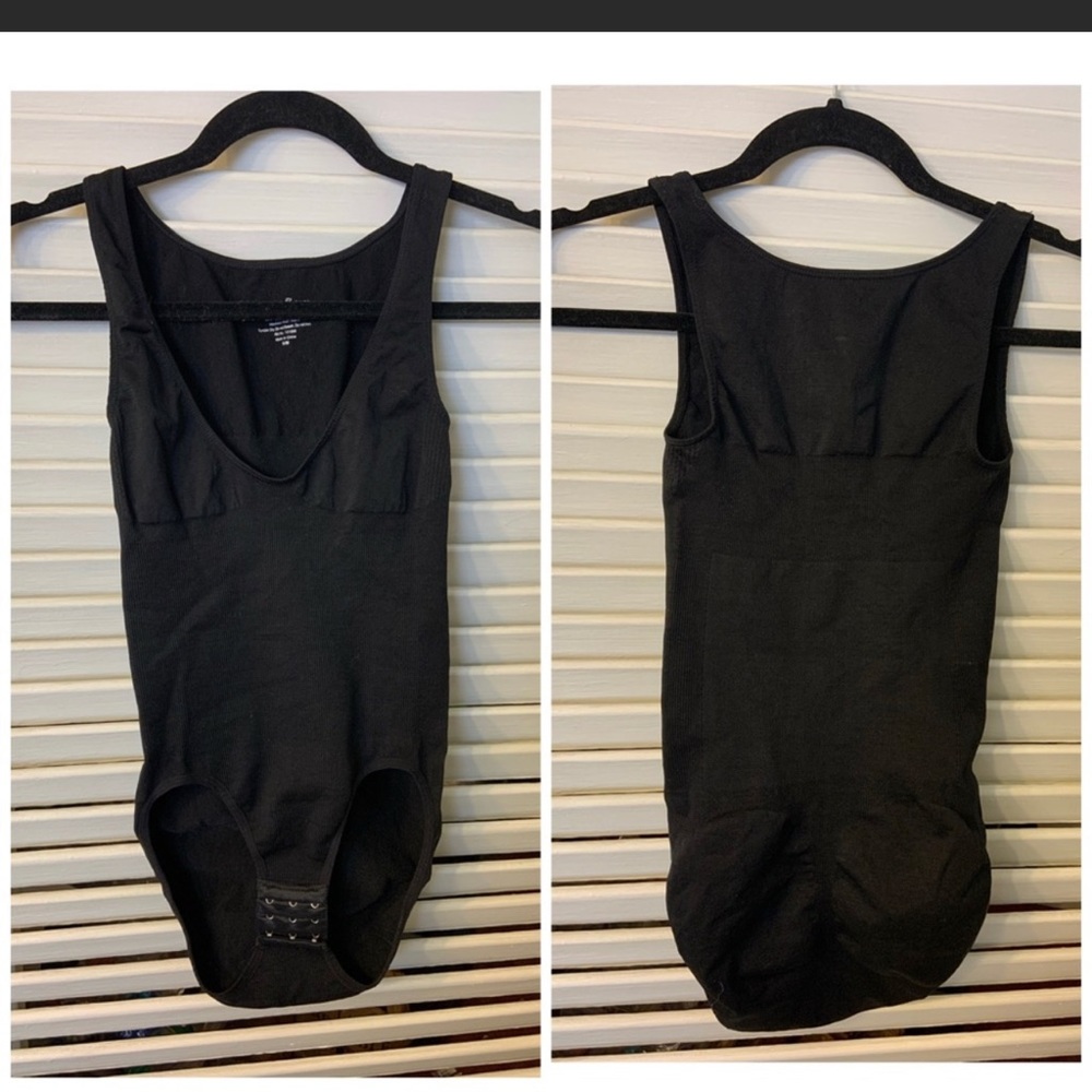 S/M Magic curves snap closure shape-wear bodysuit